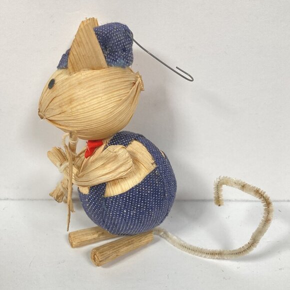 Vintage Corn Husk Mouse w Fishing Pole and Fish, 3.75 inches, Christmas Ornament - Picture 2 of 4